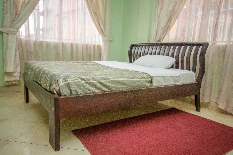 Serene Hotel Kampala Bagian luar foto